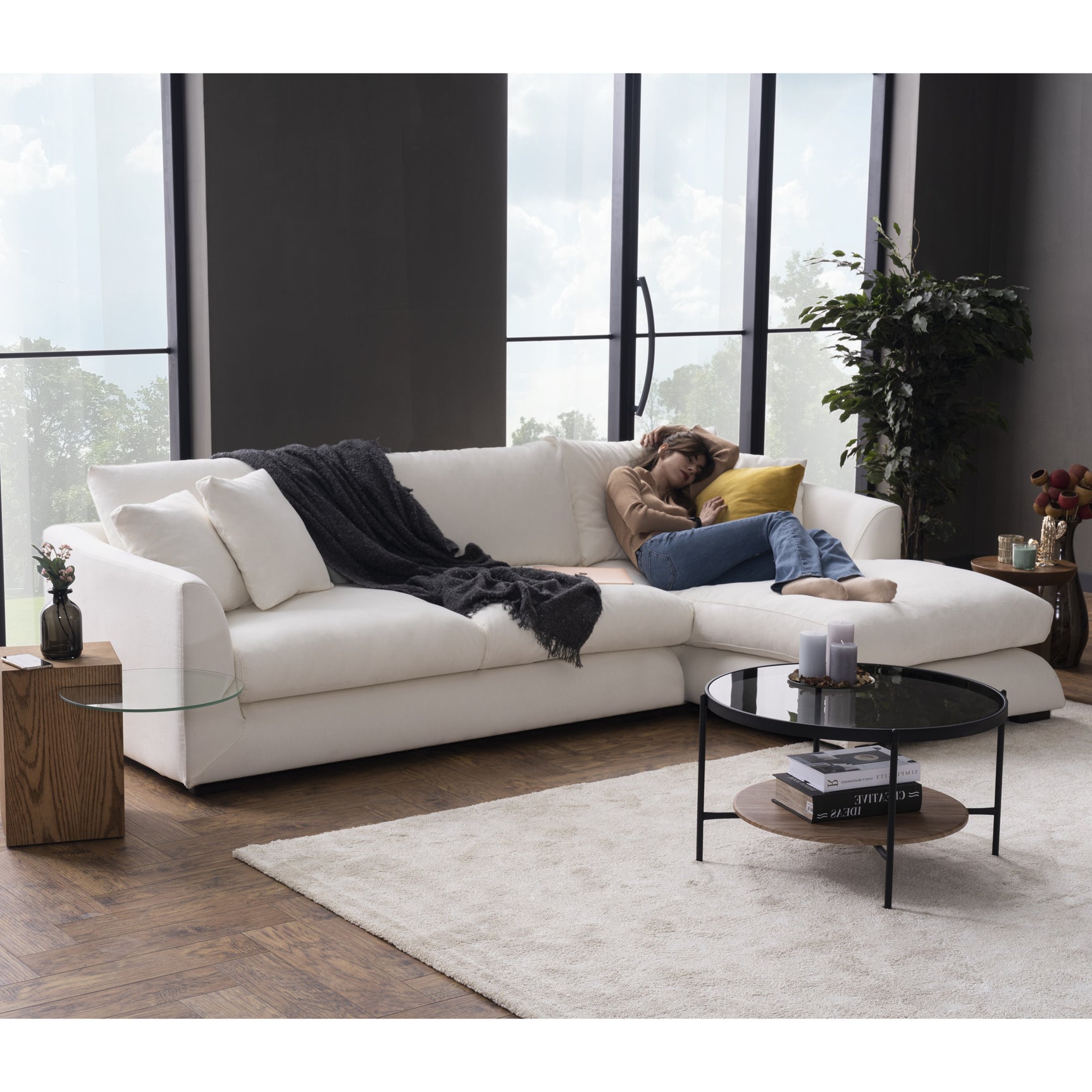 Sydney White 2pc RAF Chaise Sectional (110") - Ornate Home