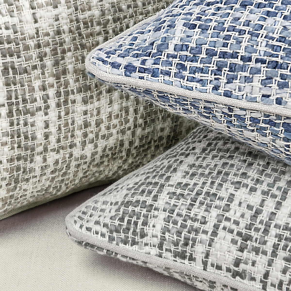 TW Brax Blue/Ivory 22x22 Throw Pillow (Set of 2) - Ornate Home