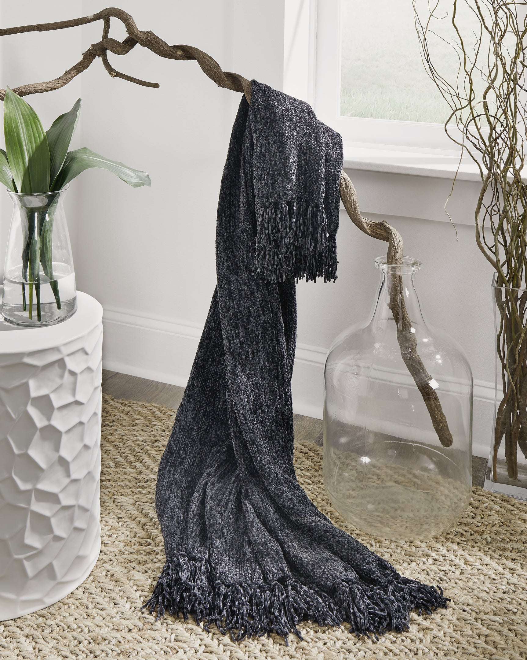 Tamish Black Throw - Ornate Home