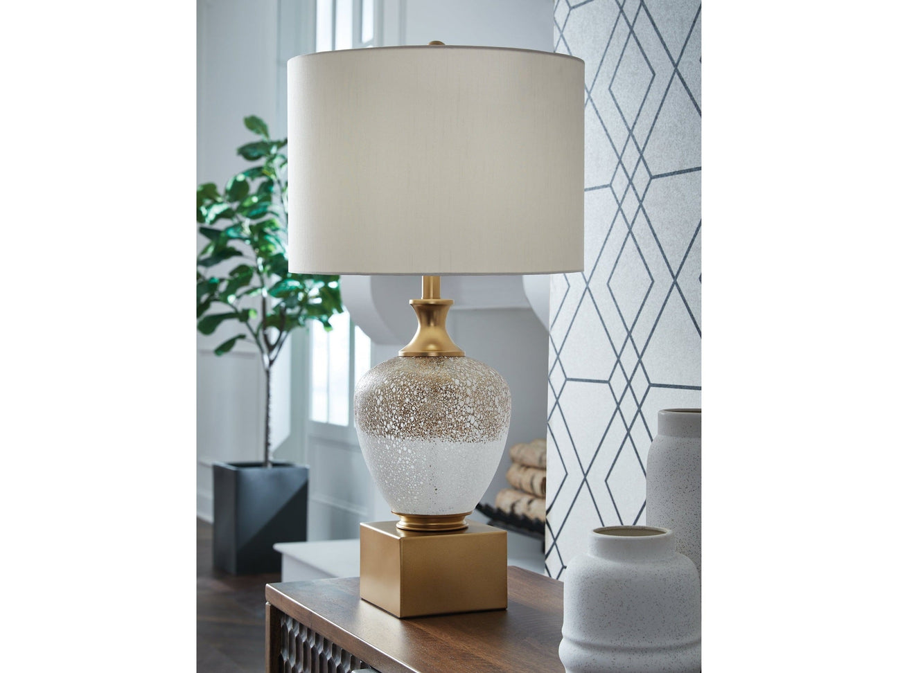 Tavisburg Brown/White/Gold Table Lamp (Online Special Price) - Ornate Home