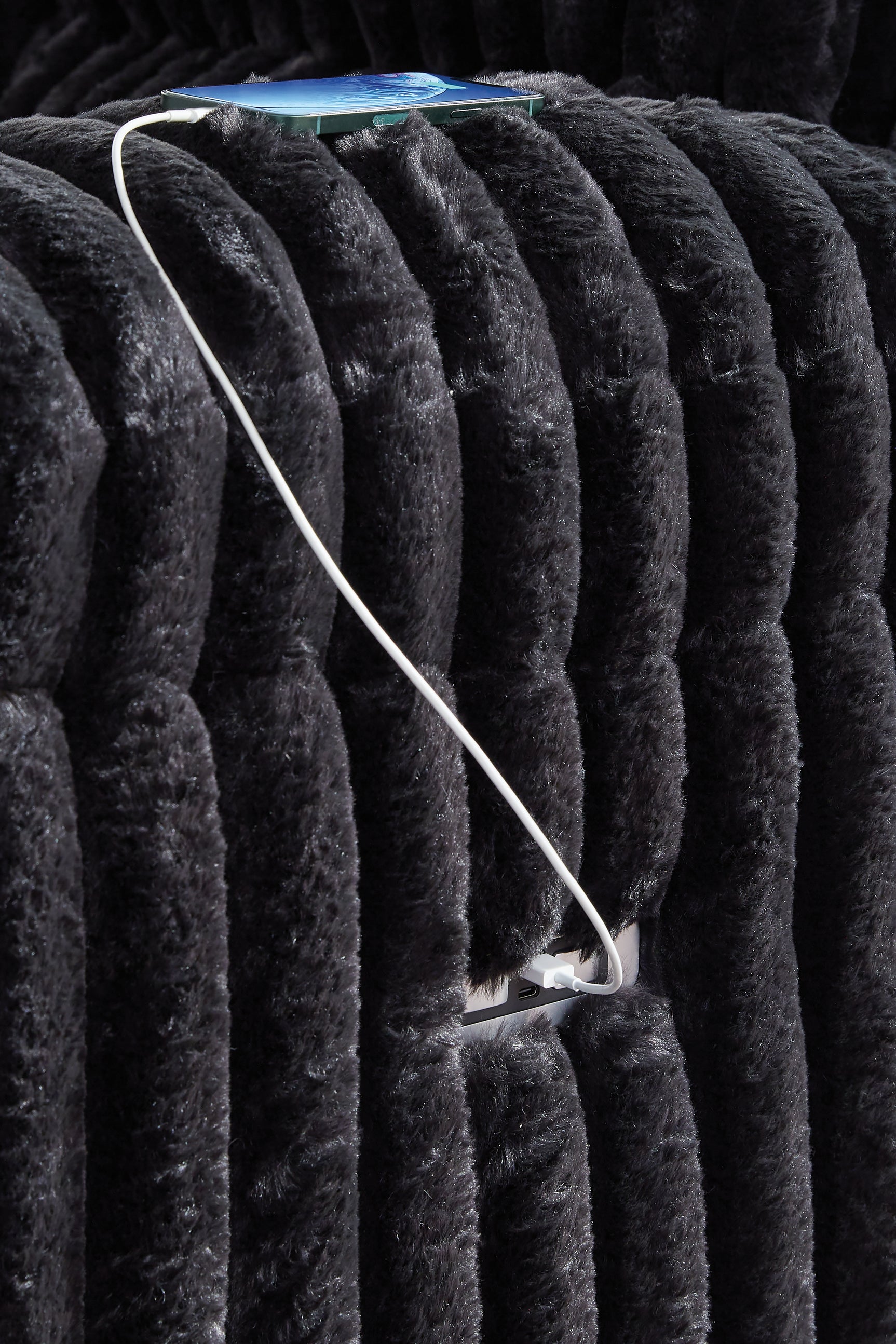 Technique Onyx Power Reclining Sofa with Drop Down Table - Ornate Home