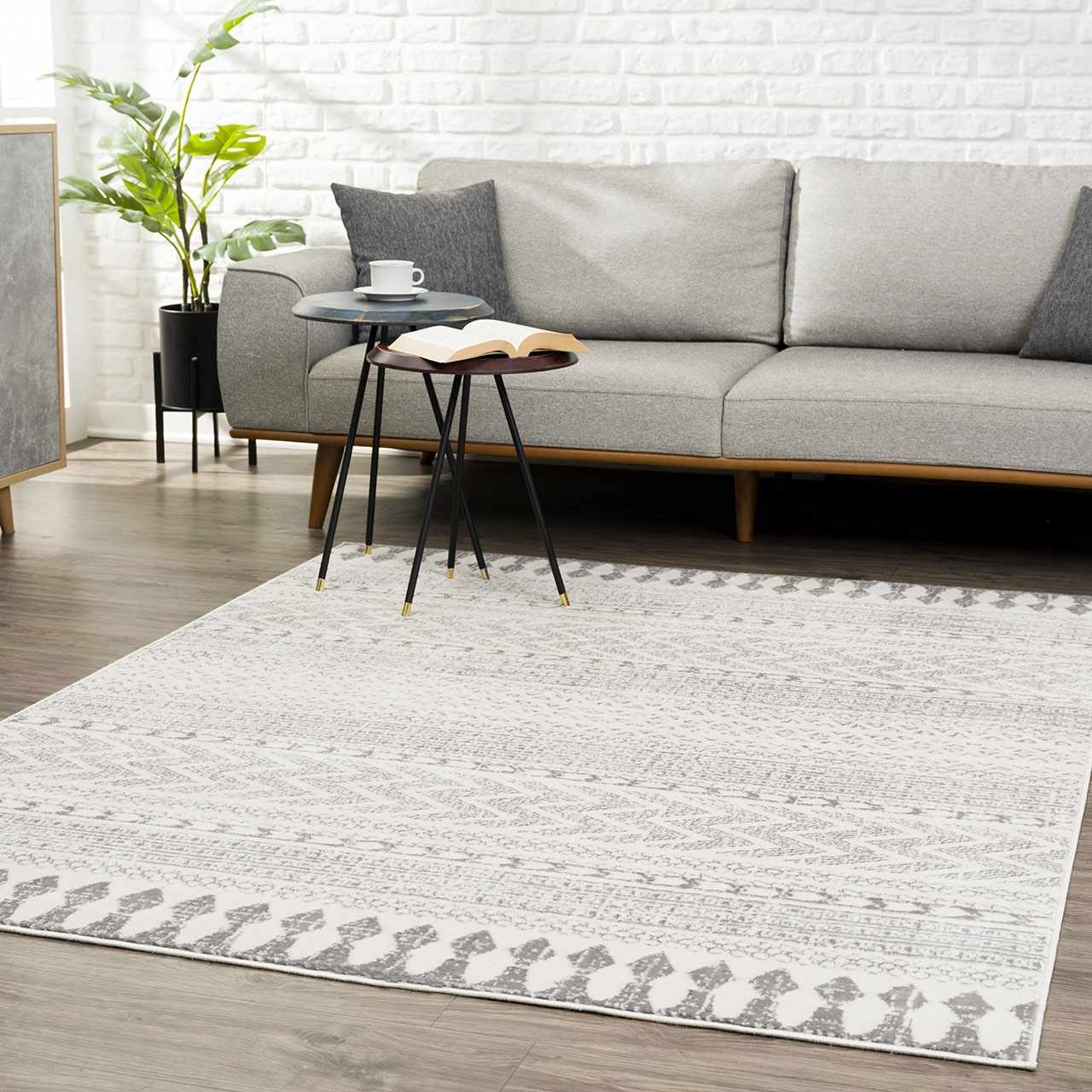 Tigri Aztec Ivory & Gray 2311 Rug - Clearance - Ornate Home
