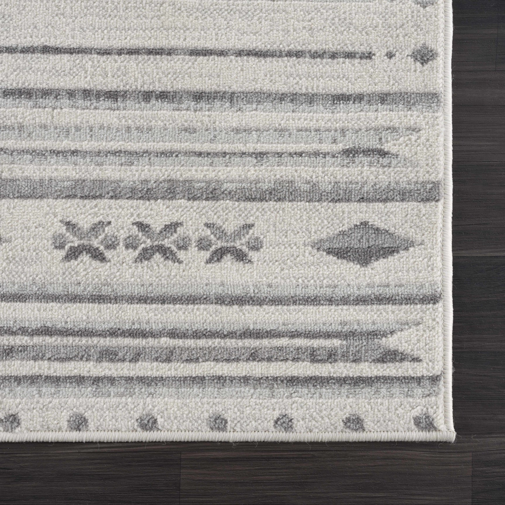 Tigri Aztec Ivory & Gray 2325 Area Rug - Clearance - Ornate Home