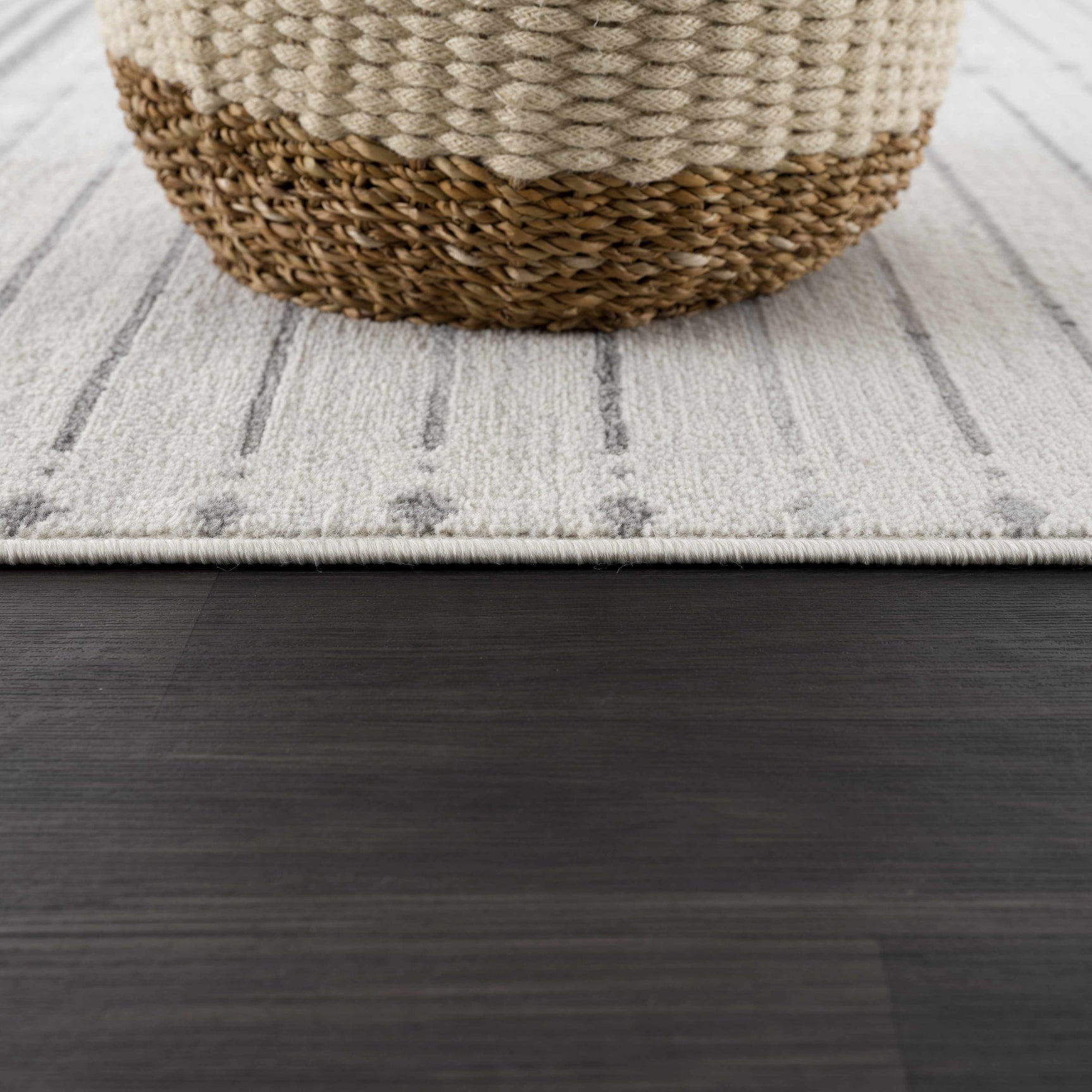 Tigri Aztec Ivory & Gray 2325 Area Rug - Clearance - Ornate Home