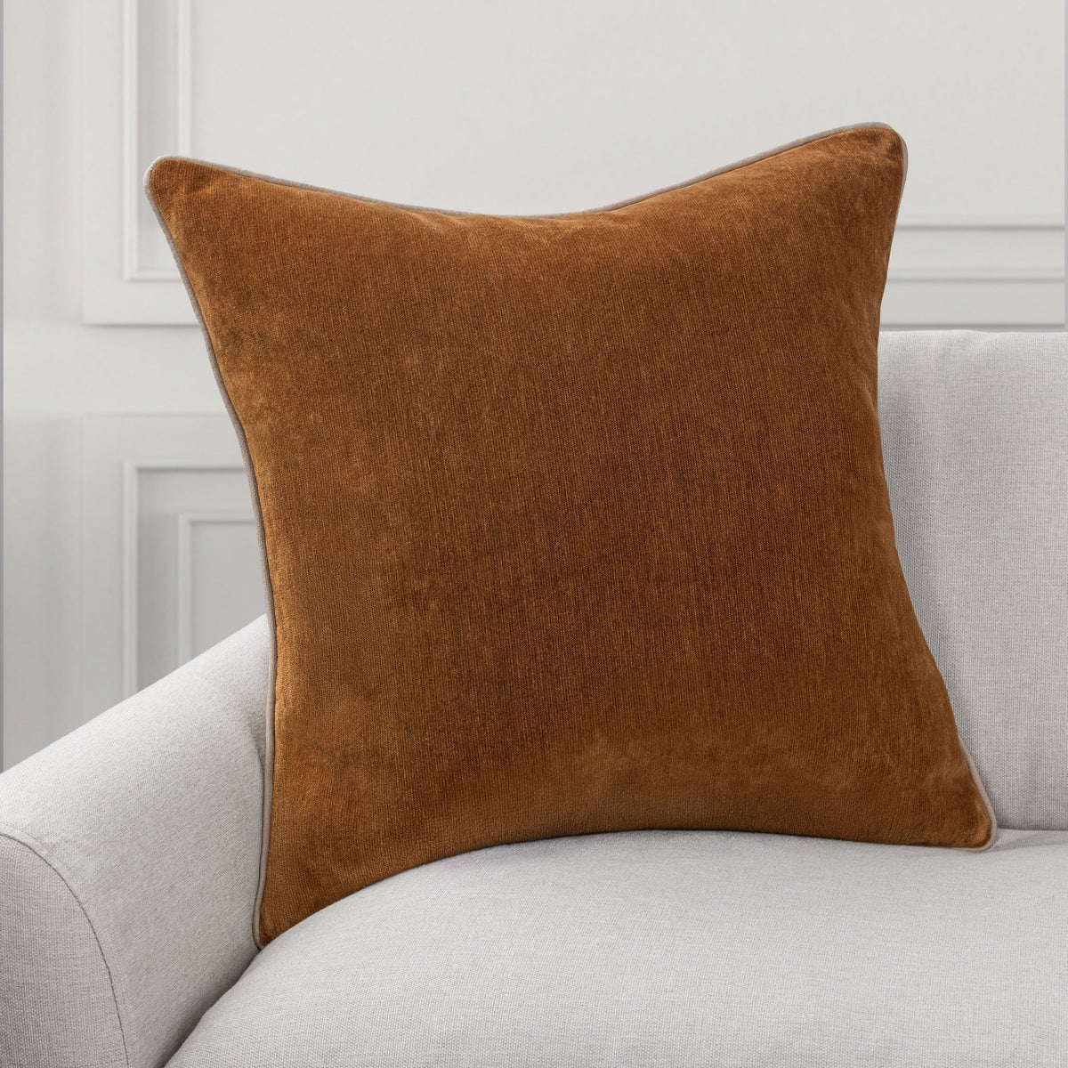 Tildon Amberwood 24"x24" Throw Pillow (Set of 2)