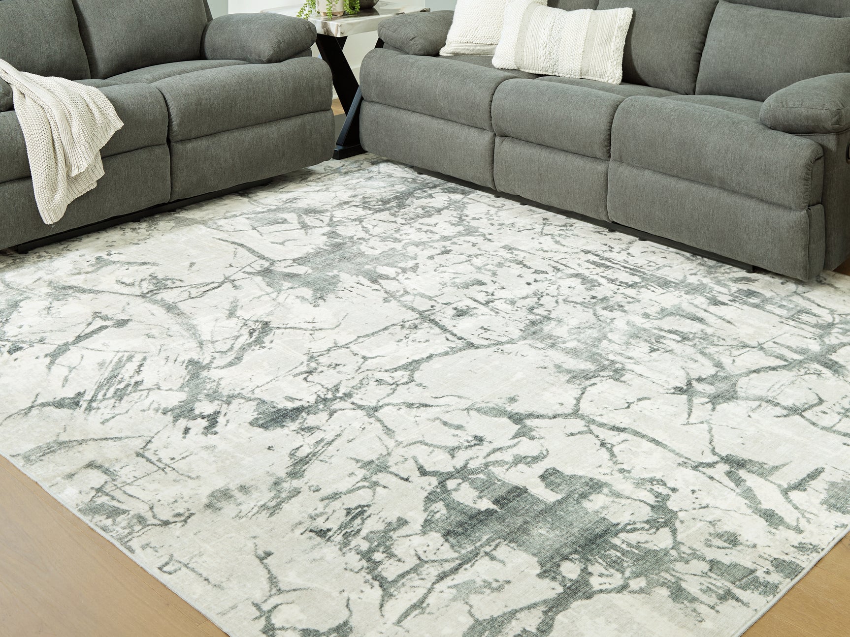 Tobinbury Gray Washable Large Rug - Ornate Home