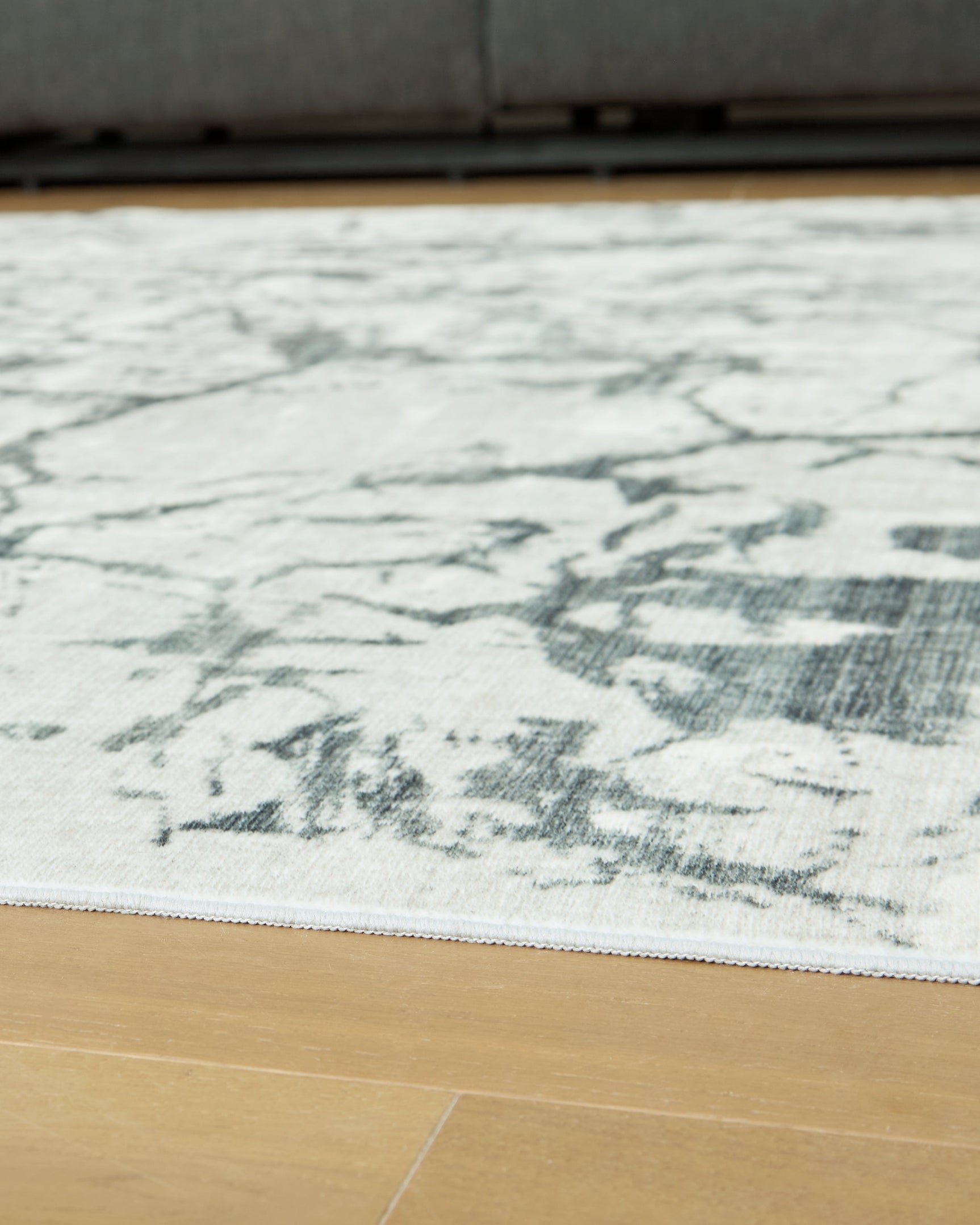 Tobinbury Gray Washable Medium Rug (Online Special Price) - Ornate Home