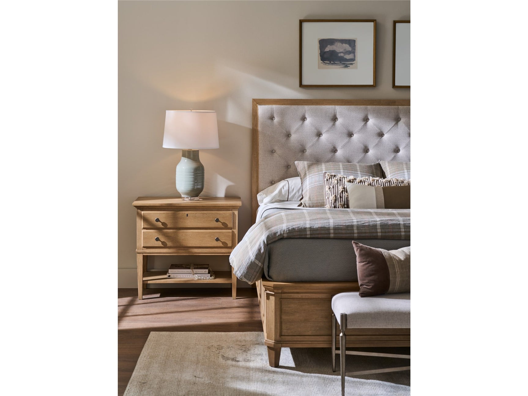 Birchaven Bilma Natural/Brindle Queen  Panel Upholstered Bed