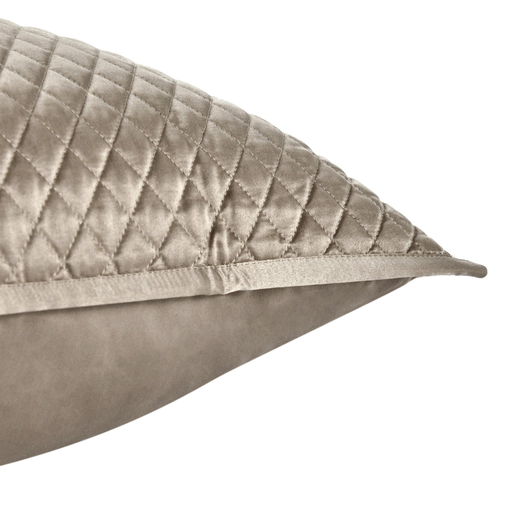 Diamond Pebble Quilt Collection