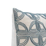 VC Elea Ivory/Navy 22x22 Throw Pillow (Set of 2) - Ornate Home