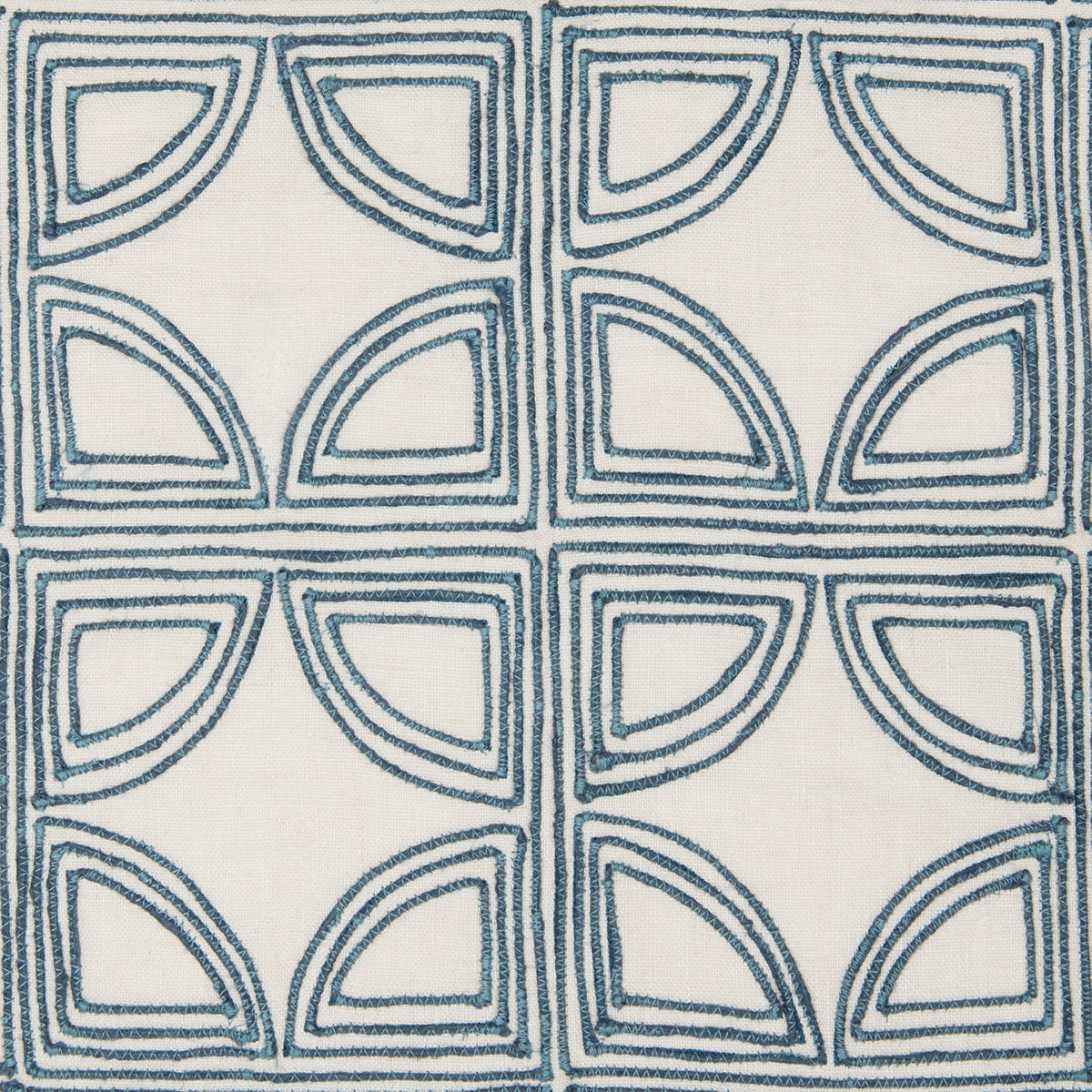 VC Elea Ivory/Navy 22x22 Throw Pillow (Set of 2) - Ornate Home