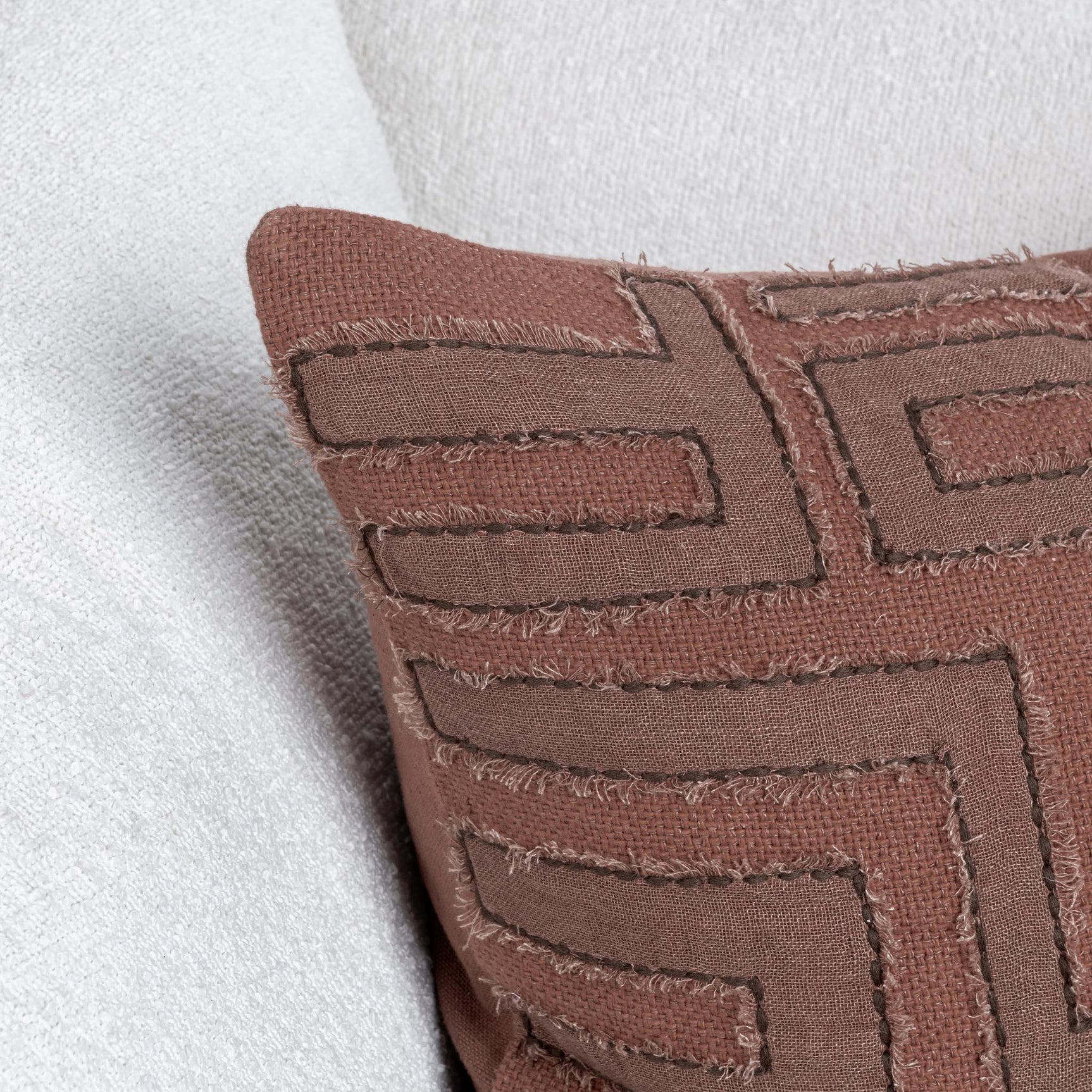 VC Mateo Sierra Brown 22x22 Throw Pillow (Set of 2) - Ornate Home