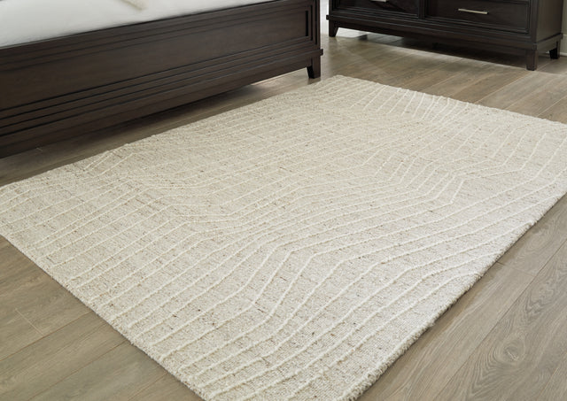 Varahill Gray/Ivory Medium Rug - Ornate Home
