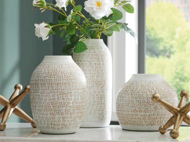Vinburn White/Gold Finish Accessory Set (Set of 5) (Online Special Price) - Ornate Home