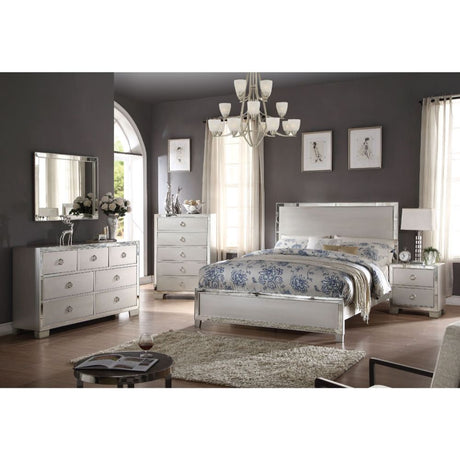 Voeville II Platinum Queen Bed - Ornate Home