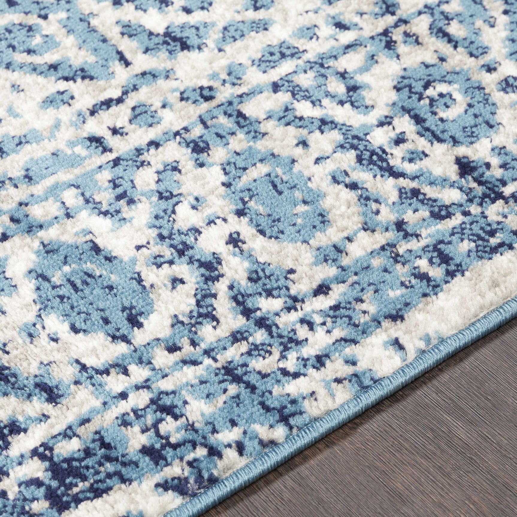 Wellsblue Traditional Rug - Clearance - Ornate Home