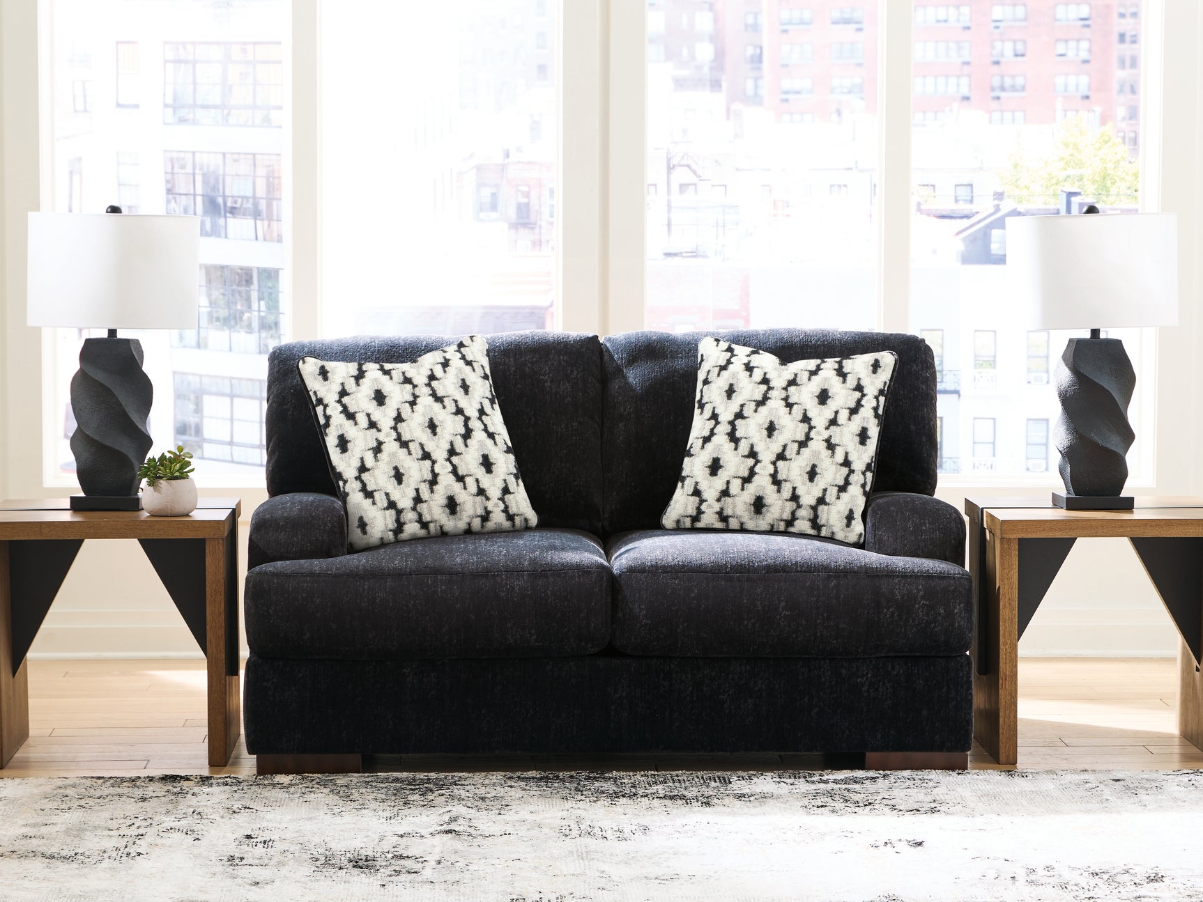 Whitmore Manor Black Pearl Loveseat - Ornate Home
