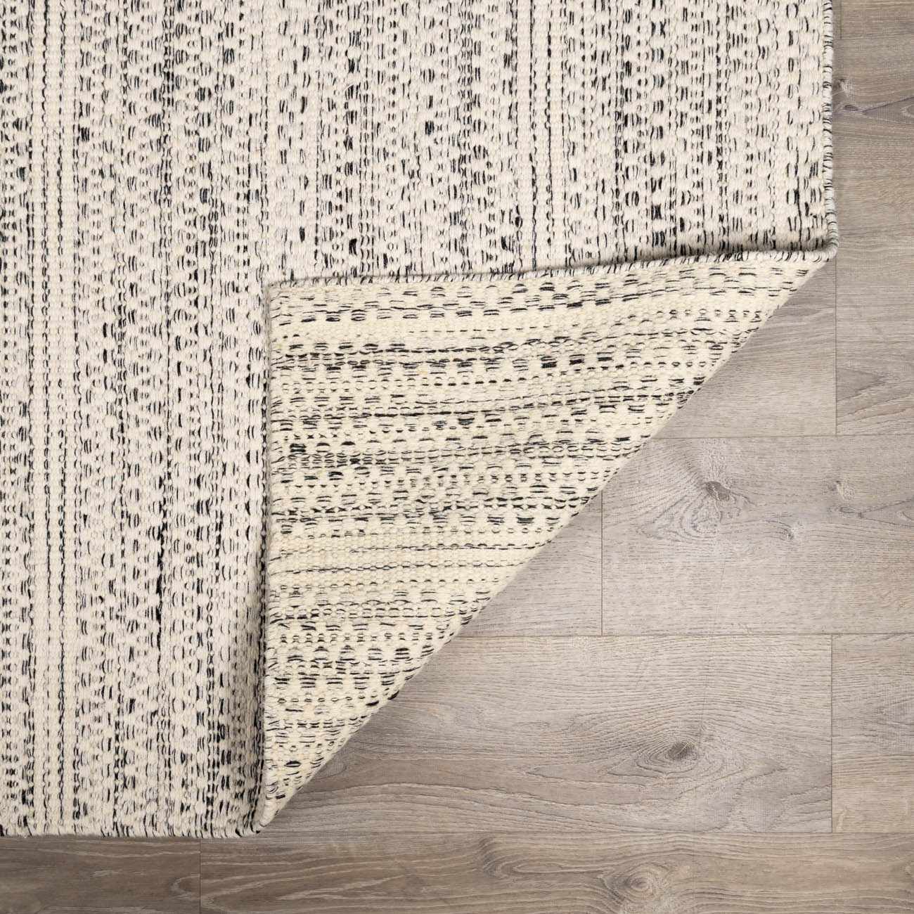 Williford Wool Area Rug - Ornate Home