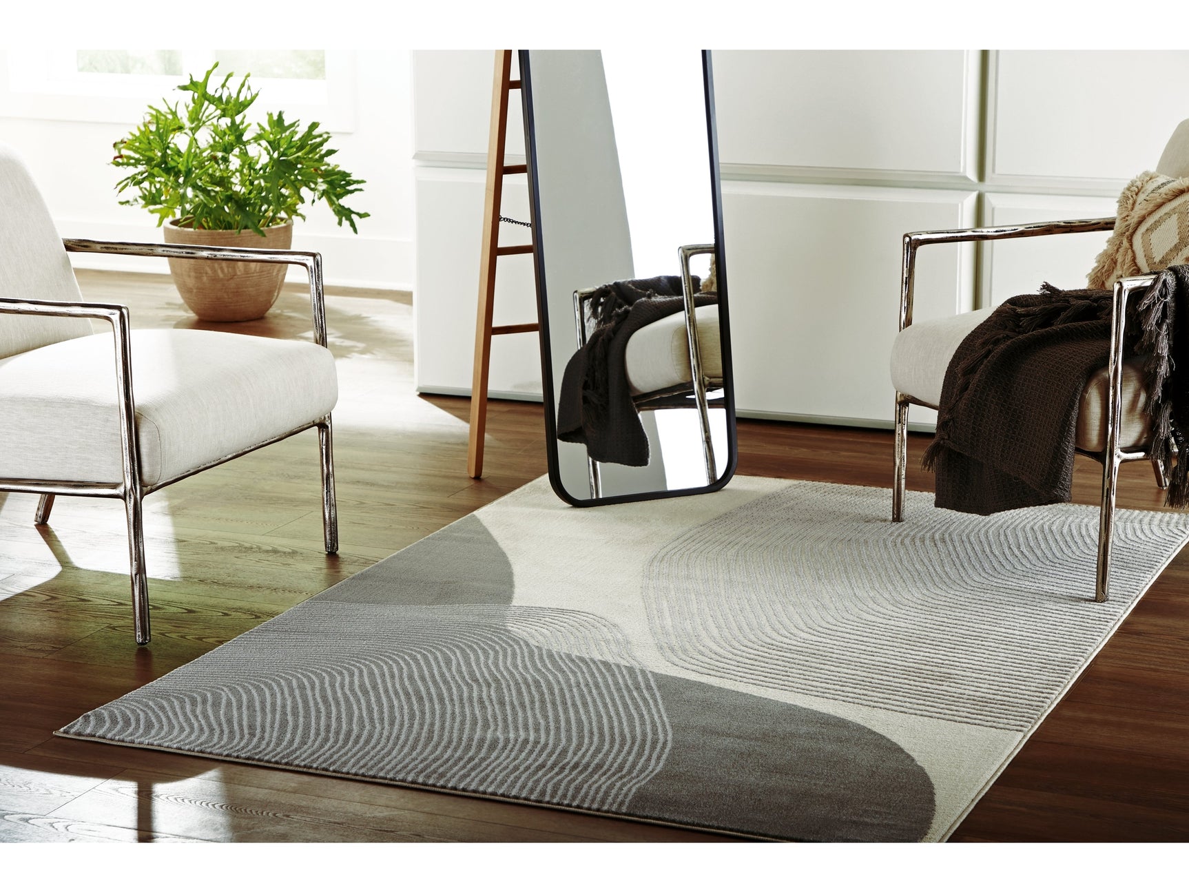 Winderburg Gray/Ivory Large Rug - Ornate Home