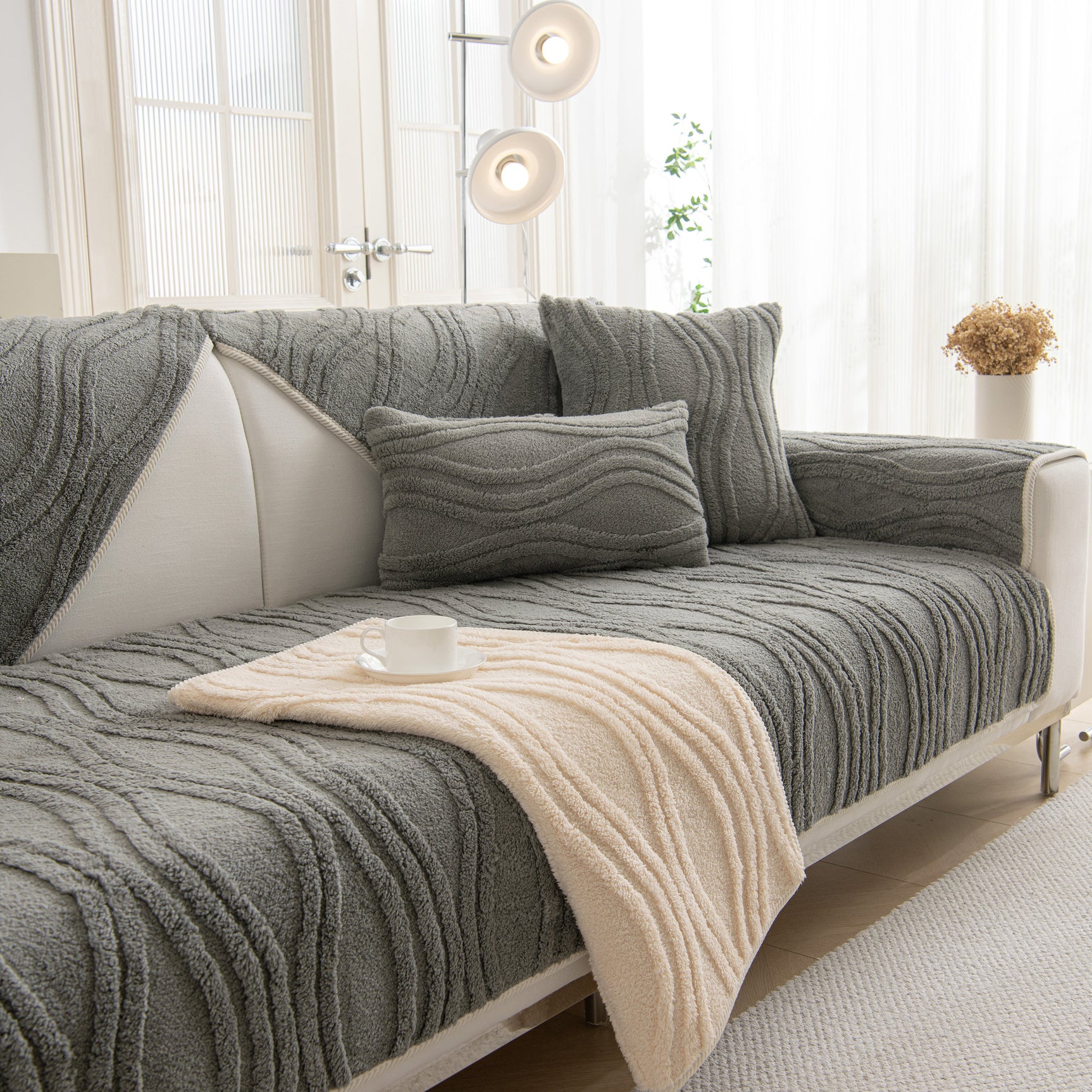 Winter Thickened Non-slip Blanket, Three-Dimensional Embossed Cotton Velvet Sofa Cover - Ornate Home