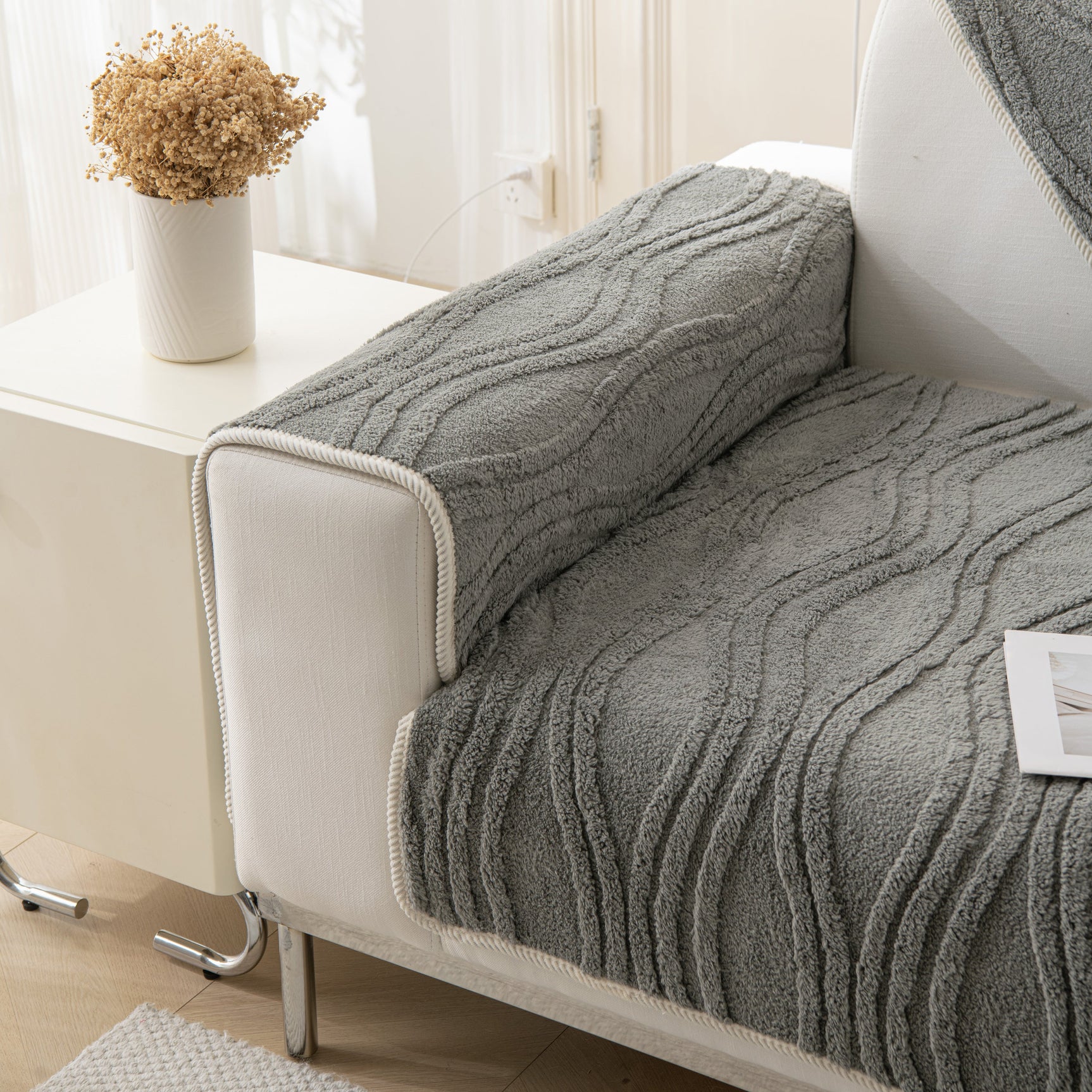 Winter Thickened Non-slip Blanket, Three-Dimensional Embossed Cotton Velvet Sofa Cover - Ornate Home