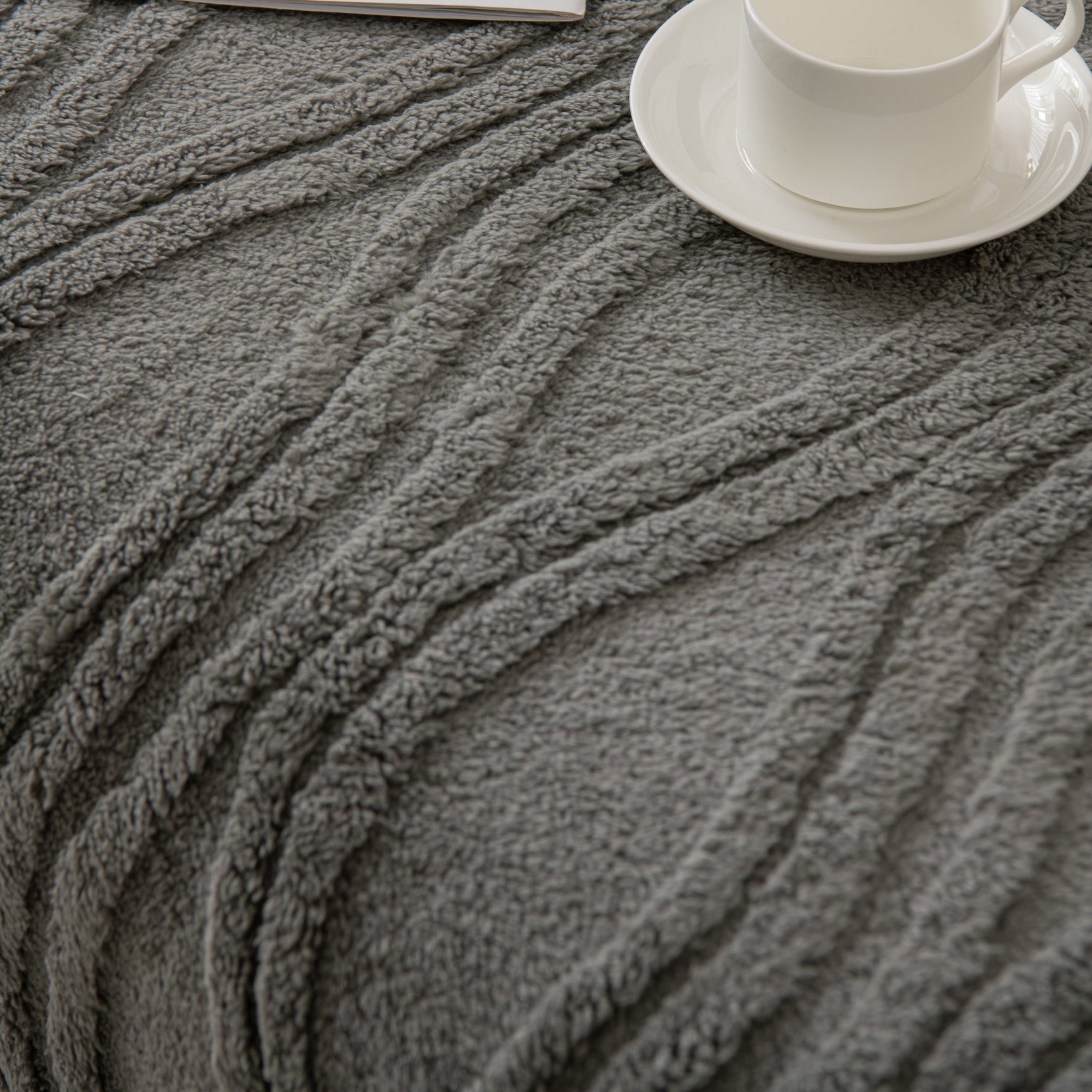 Winter Thickened Non-slip Blanket, Three-Dimensional Embossed Cotton Velvet Sofa Cover - Ornate Home