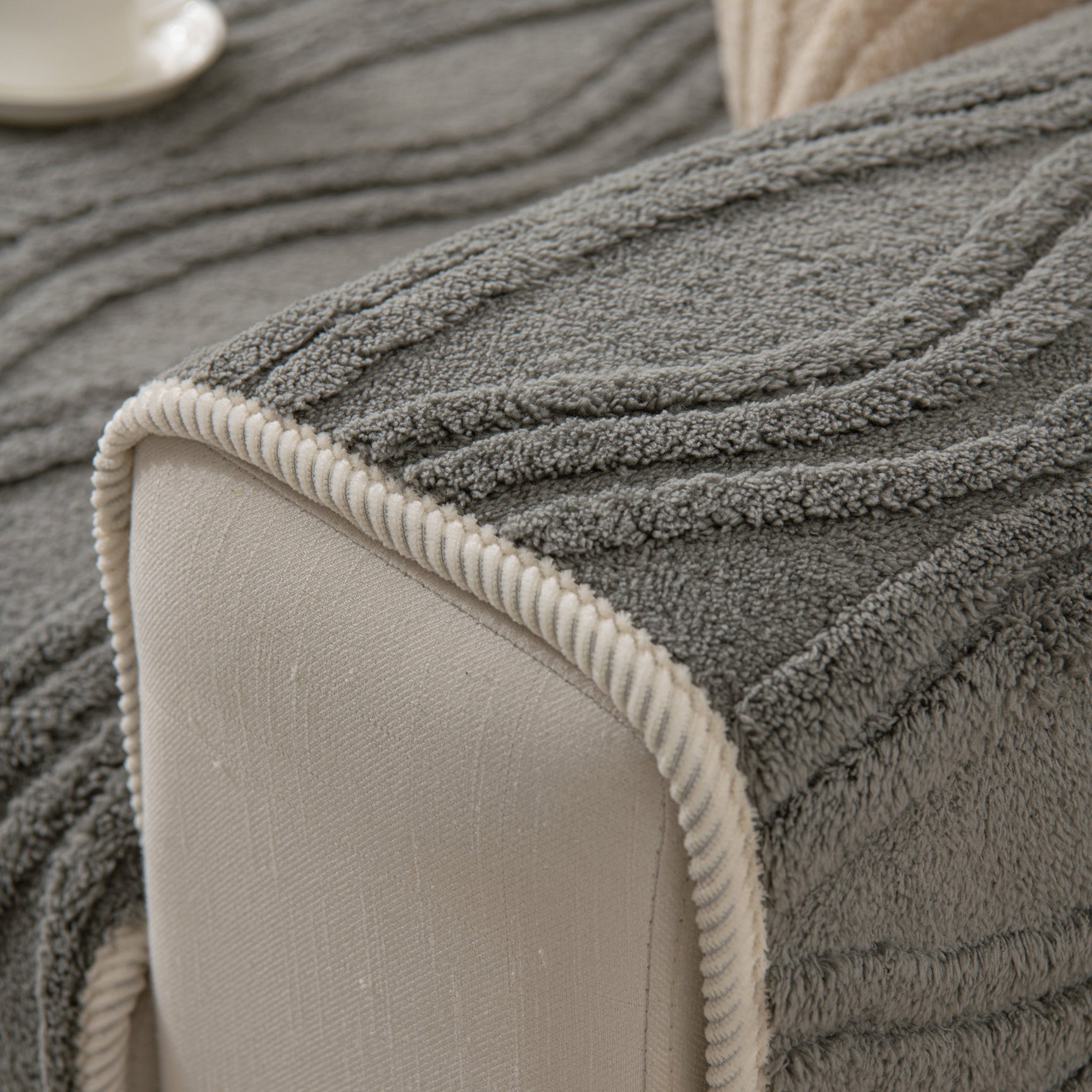 Winter Thickened Non-slip Blanket, Three-Dimensional Embossed Cotton Velvet Sofa Cover - Ornate Home
