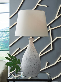 Wyattford White/Black Metal Table Lamp (1/CN) - Ornate Home