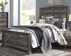 Wynnlow Gray Queen Crossbuck Panel Bedroom Set with Dresser, Mirror, and Nightstand - Ornate Home