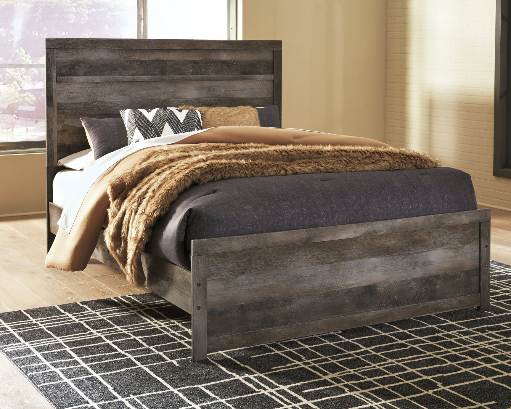 Wynnlow Gray Queen Panel Bedroom Set with Mirrored Dresser and Nightstand (Online Special Price) - Ornate Home