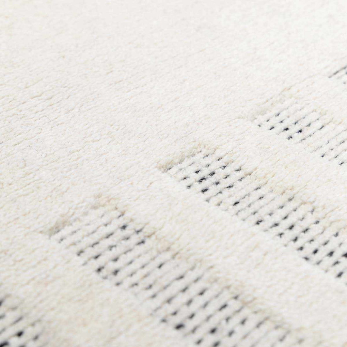 Yulia Wool Area Rug - Clearance - Ornate Home