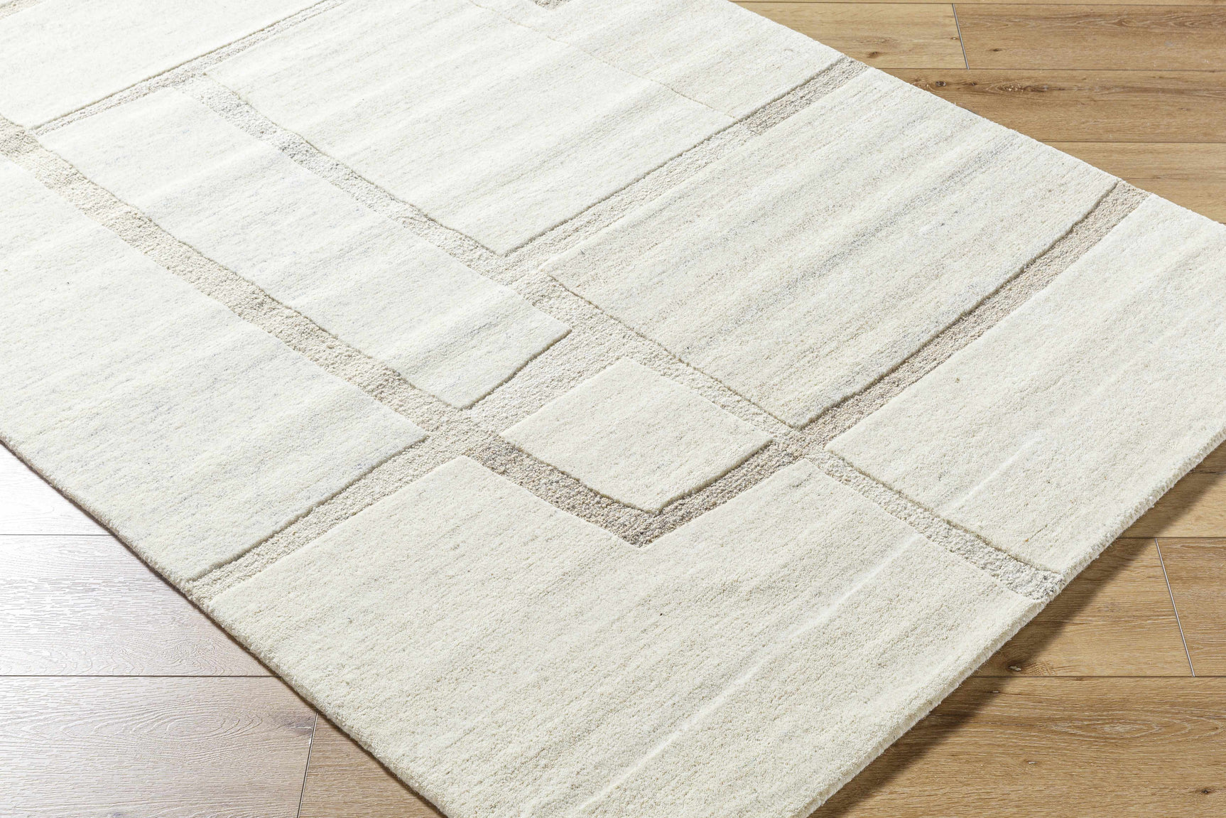 Yuuto Area Rug - Ornate Home