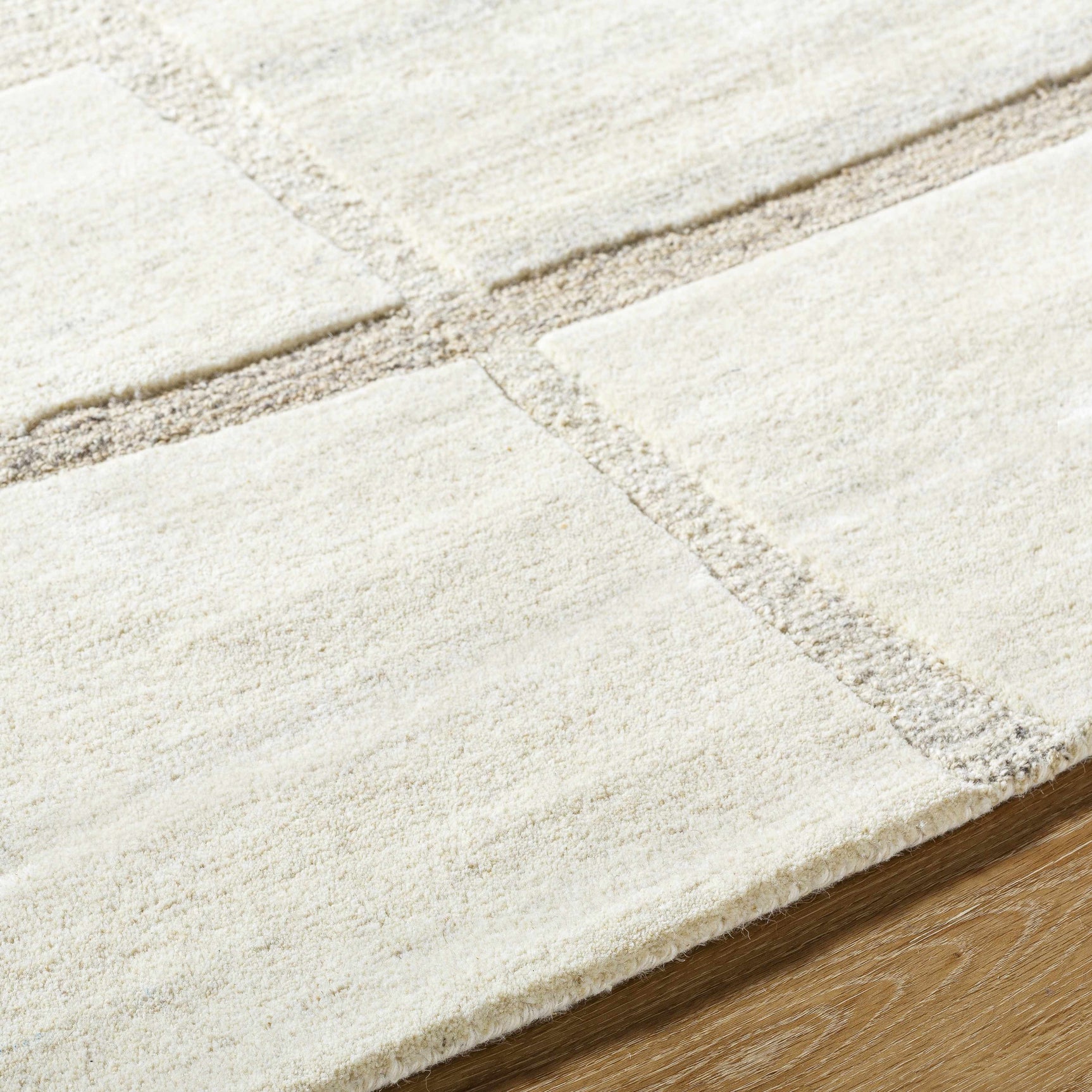 Yuuto Area Rug - Ornate Home