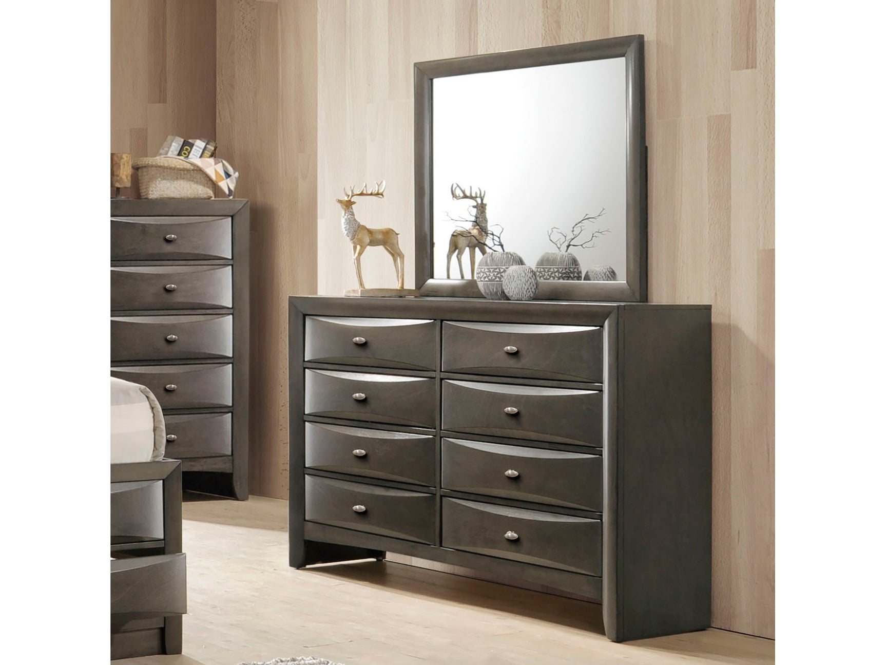 Zosimo Dresser w/ 8 Drawers - Ornate Home