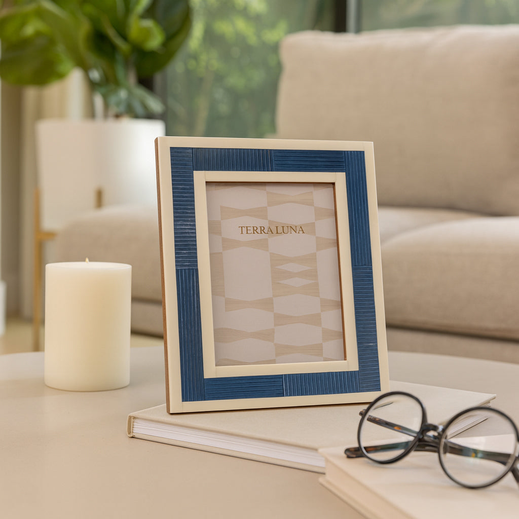 Aidenwood Blue/White Large Frame