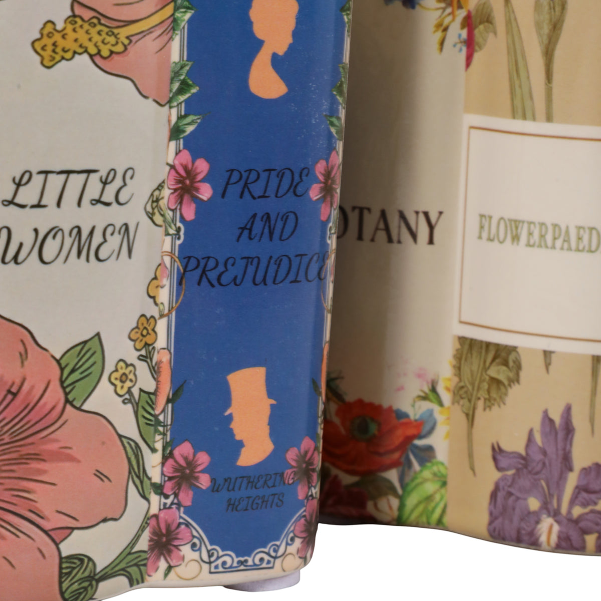 Hilton Multicolor Wild Fig and Cassis Class Book Candles (Set of 2)