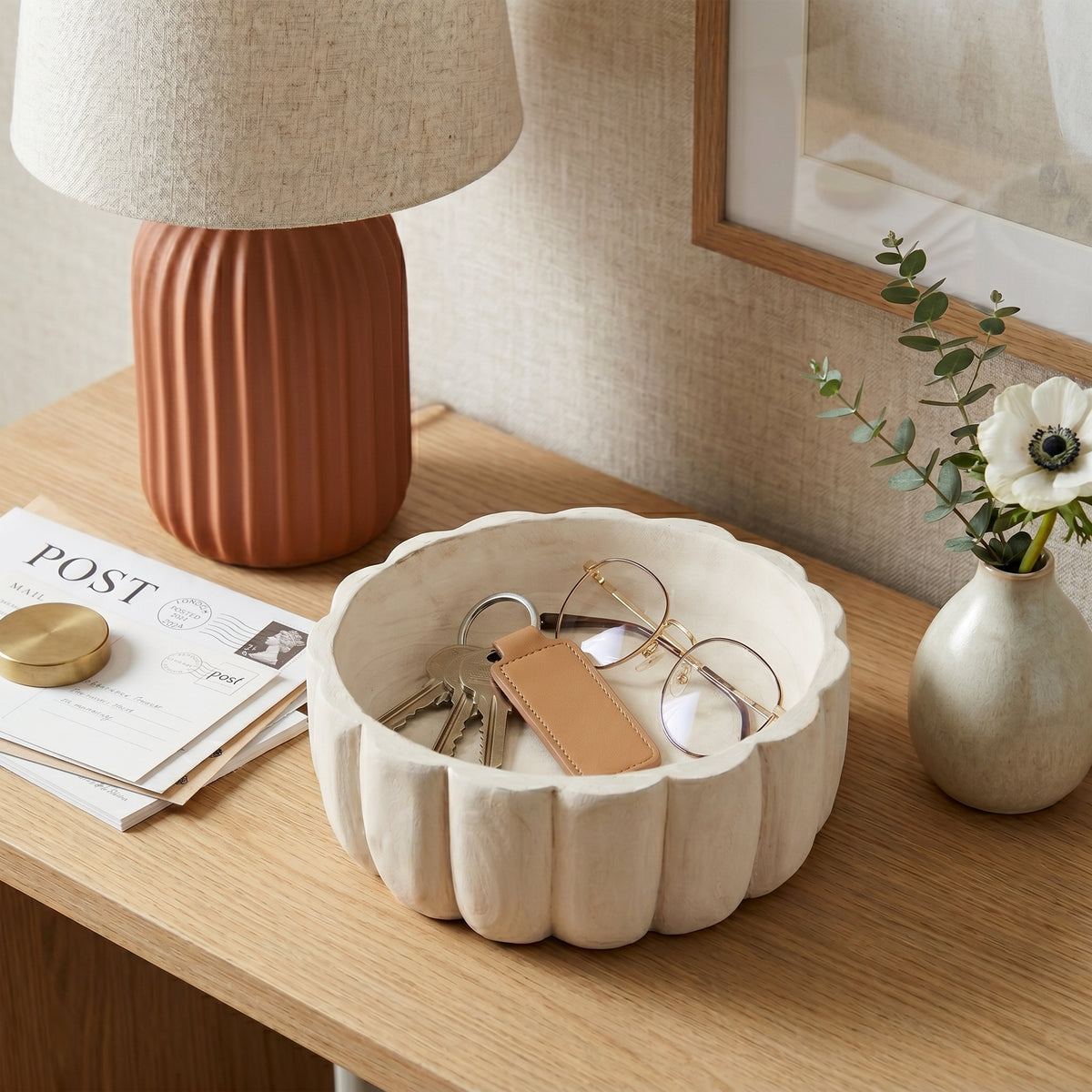 Nubieber White Wood Scalloped Bowl