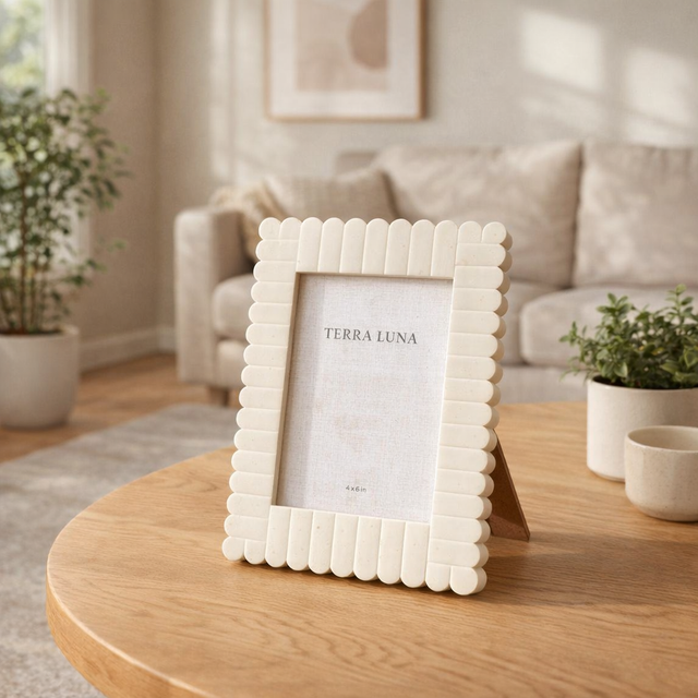 Rosewood Ivory Small Scallop Edge Frame
