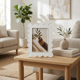 Duarte White 4x6 Scallop Edge Photo Frame