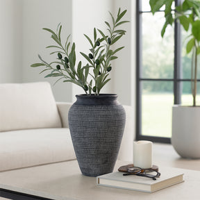 Carlinlake Black Vase