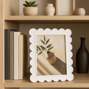 Duarte White 5x7 Scallop Edge Photo Frame