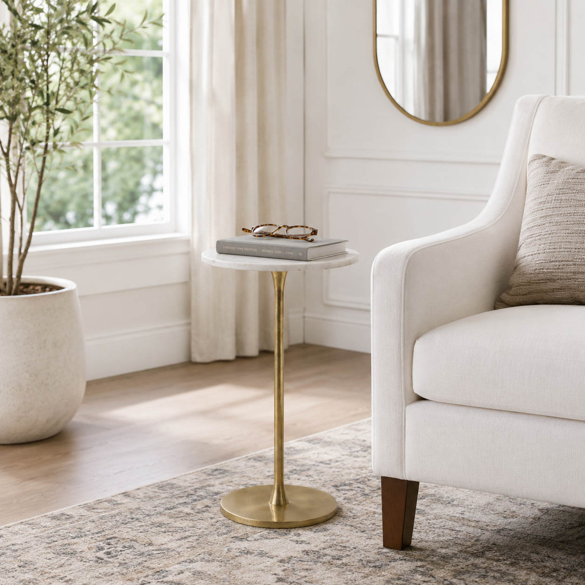Goat Rock Gold/White Metal Round Drink Table