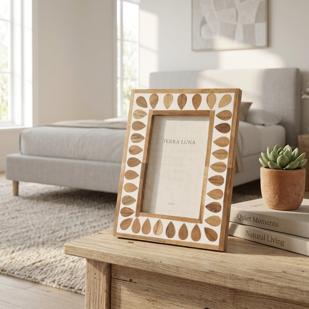 Oceano Natural/White Small Teardrop Inlay Frame
