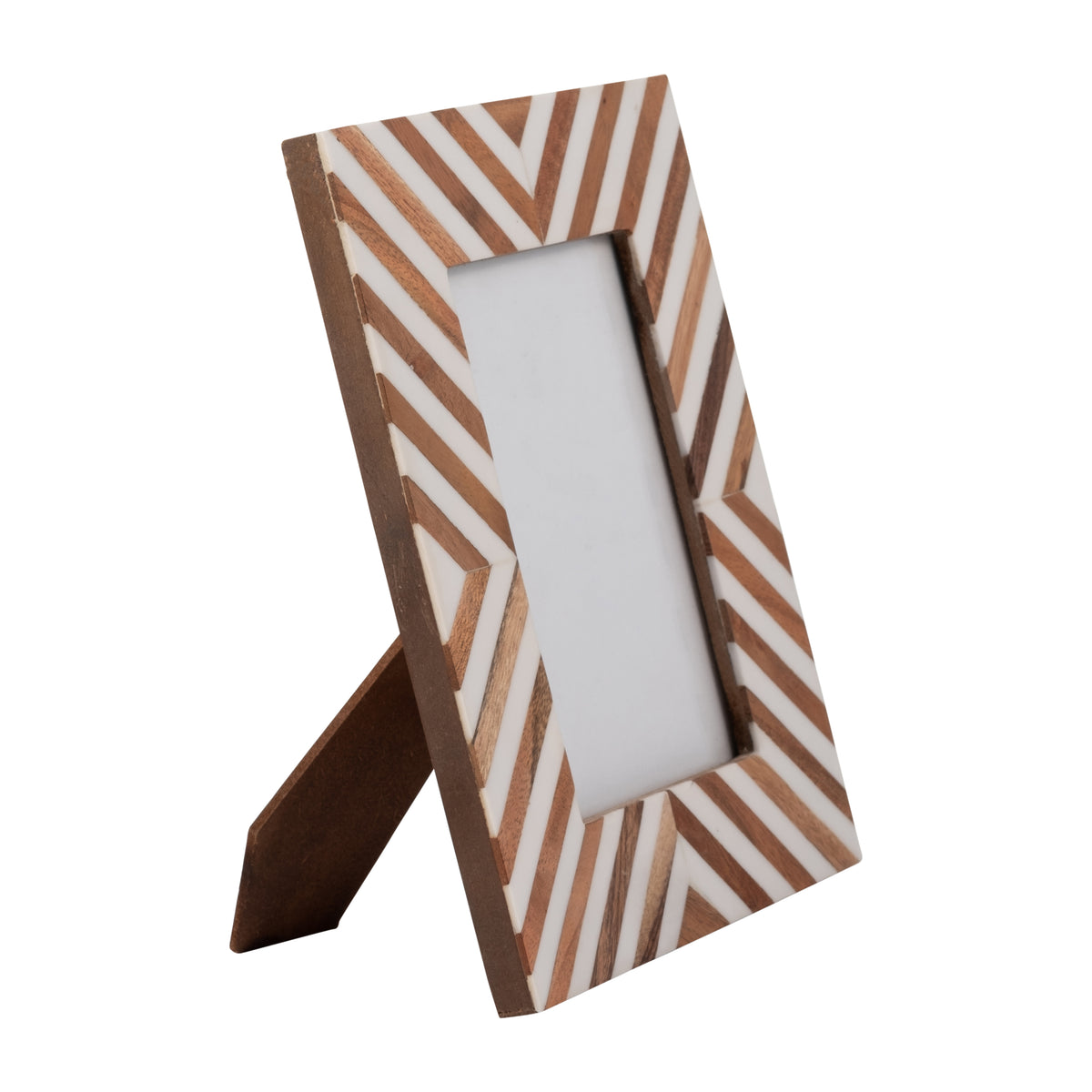 Gazelle White Resin 4x6 Herringbone Lines Photo Frame