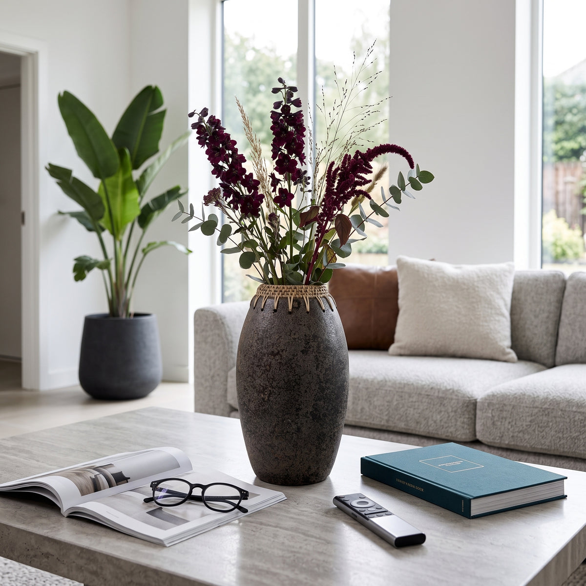 Byronholm Black/Gray Vase
