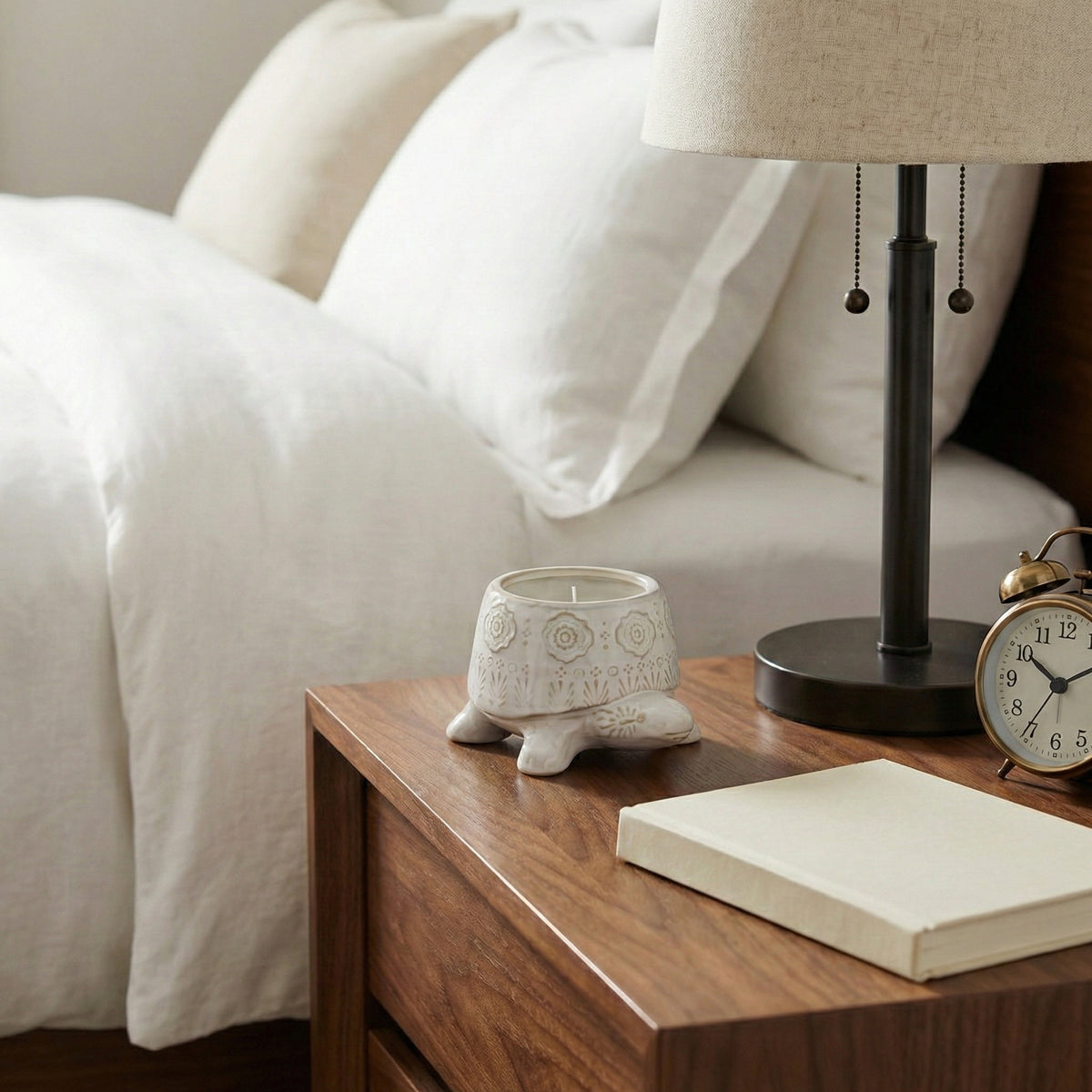 Sarahgrove White/Ivory Candle