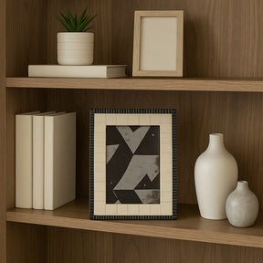 Vinland Ivory/Black Etched Border Photo Frame
