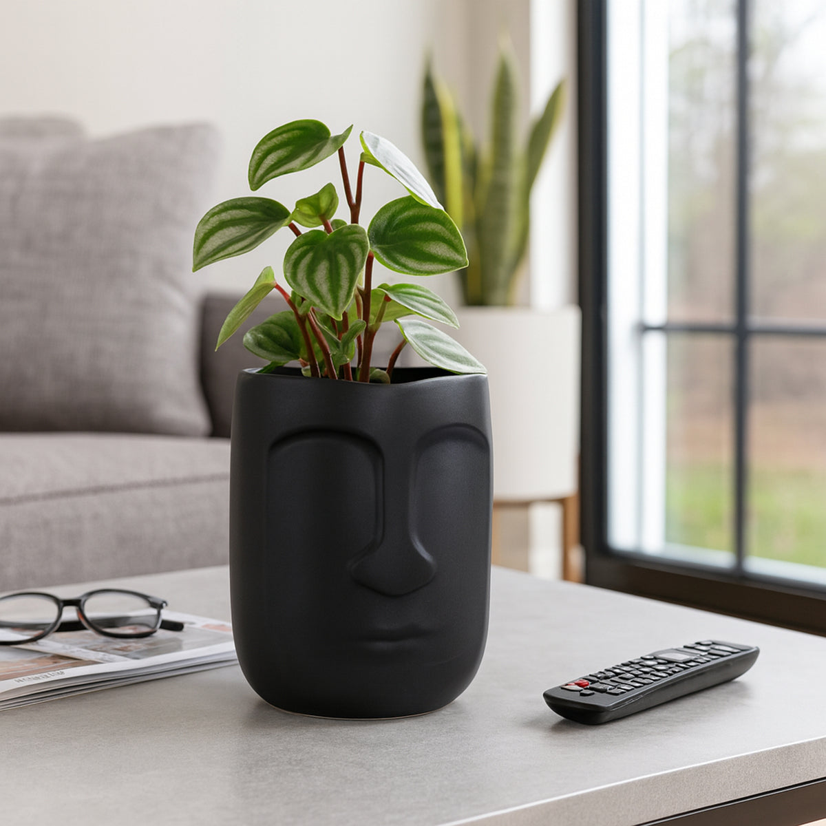 Lokoya Black Face Vase