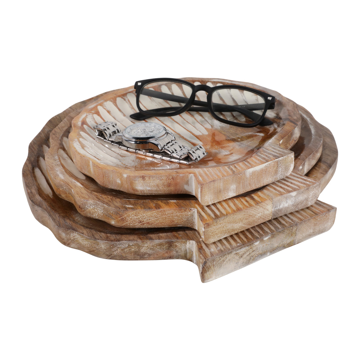 Hiouchi White/Natural Distressed Seashell Trays (Set of 3)