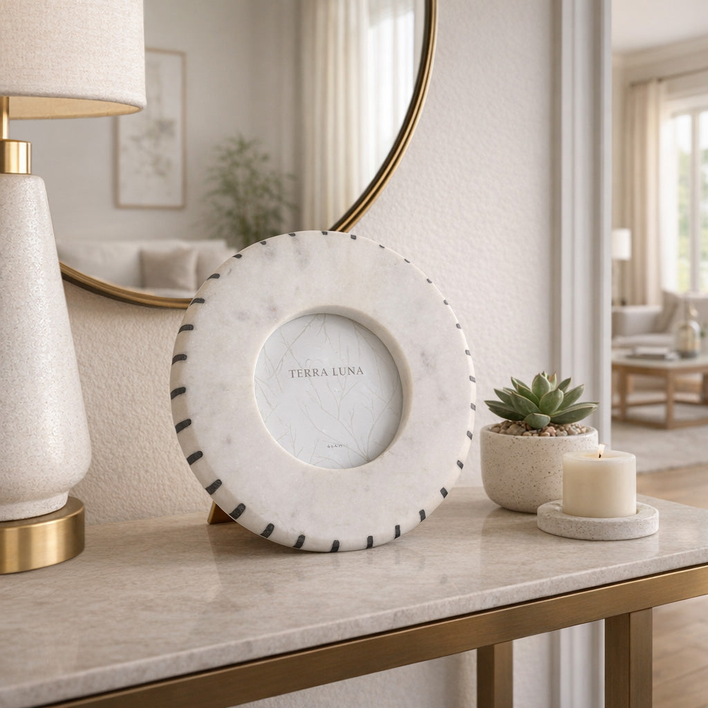 Cordova White/Black Round Marble Frame with Inlay